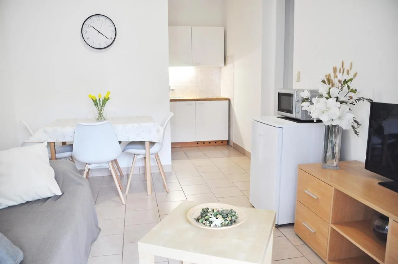 Apartmani Alavuk Pula 0*,  Croatia