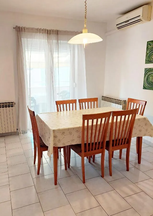 Apartment Apartmani Alavuk Pula Croatia